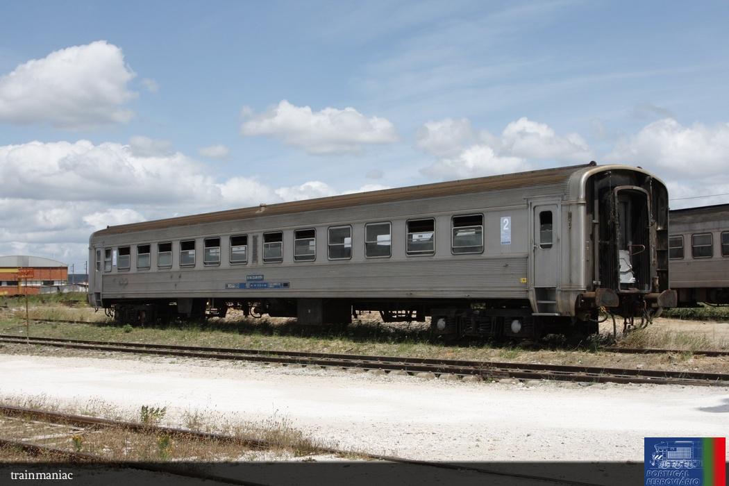22-69 017 no Entroncamento em 2012
