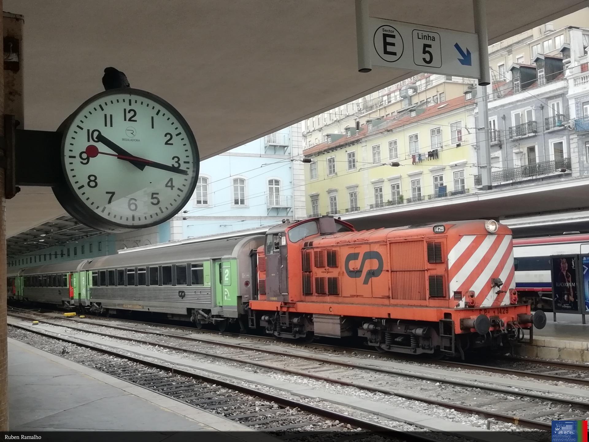 CP 1429 em Santa Apolónia