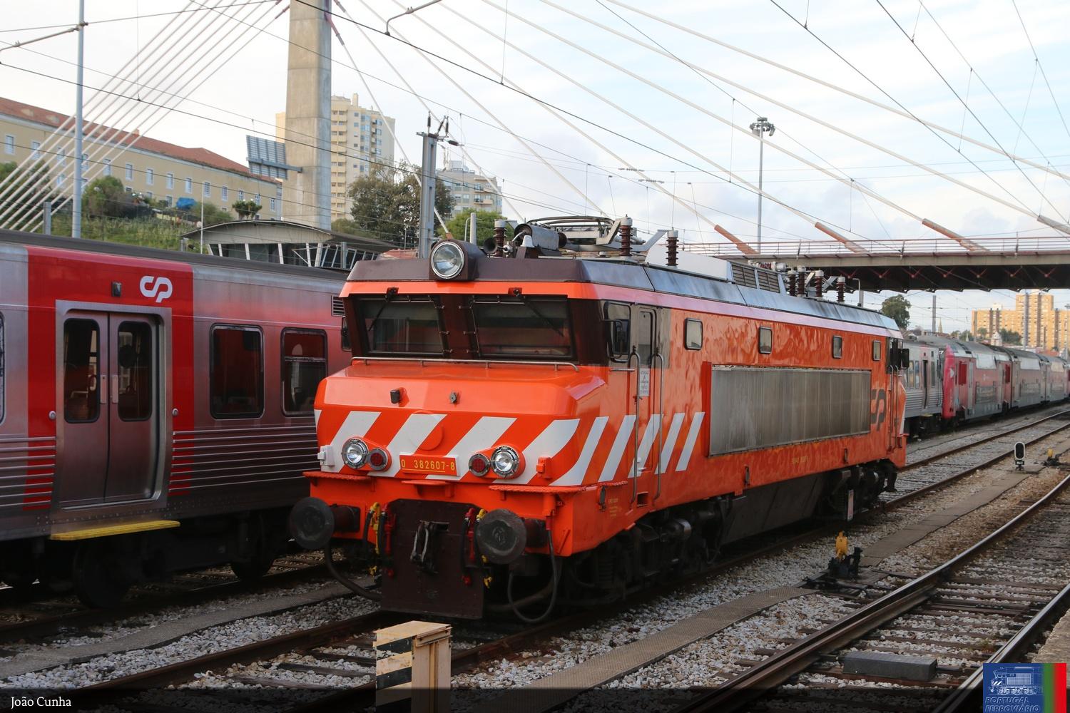 2607 em Santa Apolónia