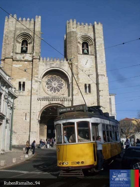 Elétrico 565 na Sé de Lisboa