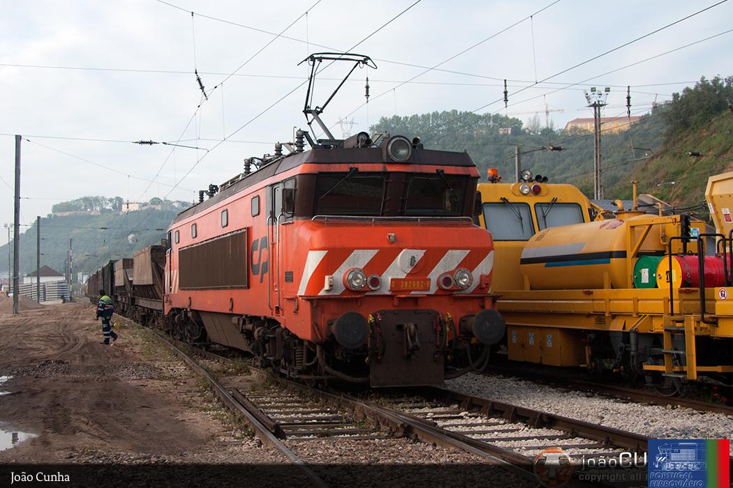 Carga de areia em Santarém