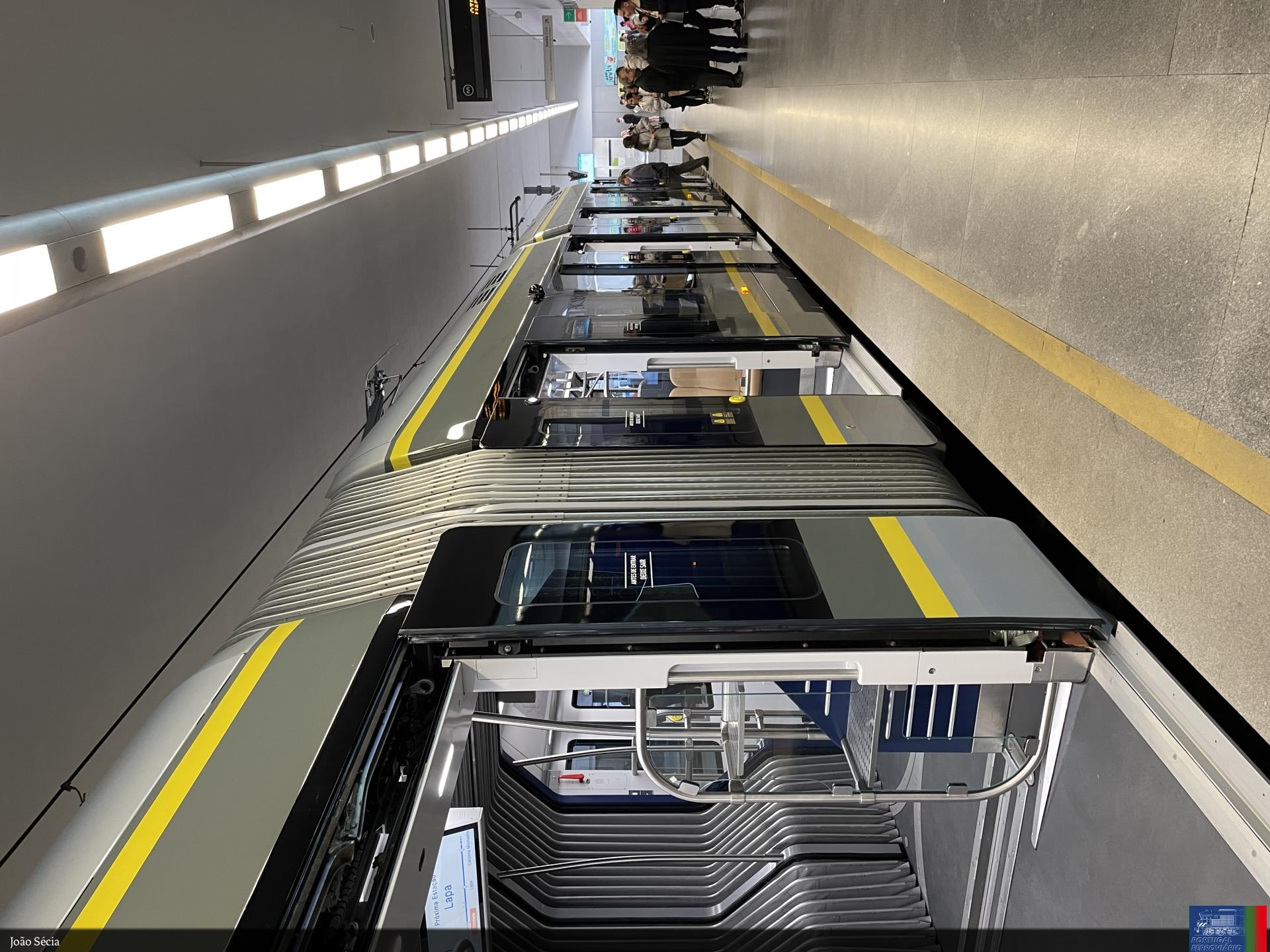 Novo veículo em exposição trindade