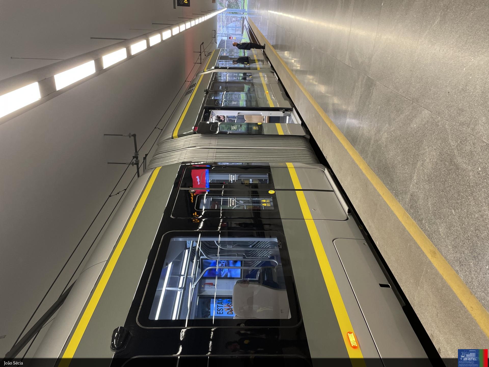 Novo veículo em exposição trindade